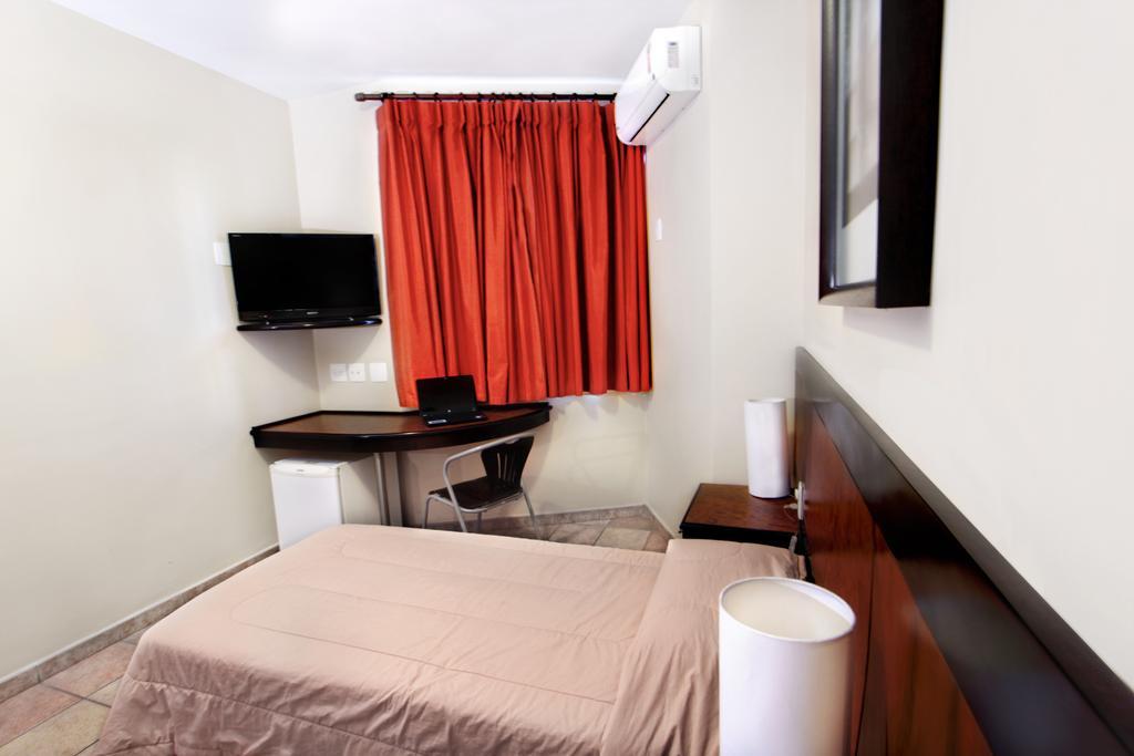 Hotel Dom Henrique Timóteo Εξωτερικό φωτογραφία