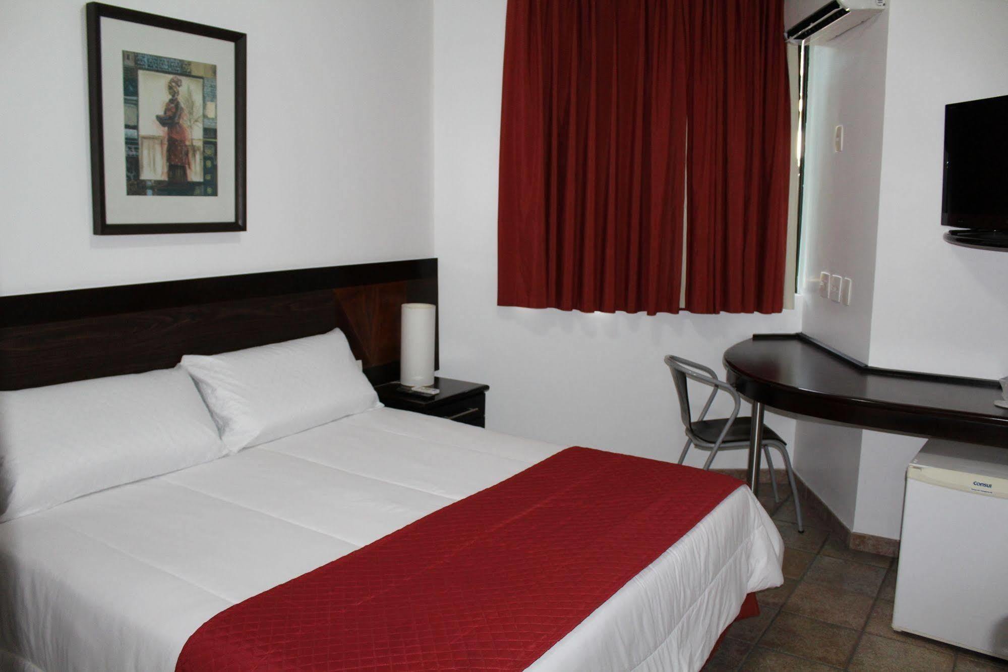 Hotel Dom Henrique Timóteo Εξωτερικό φωτογραφία